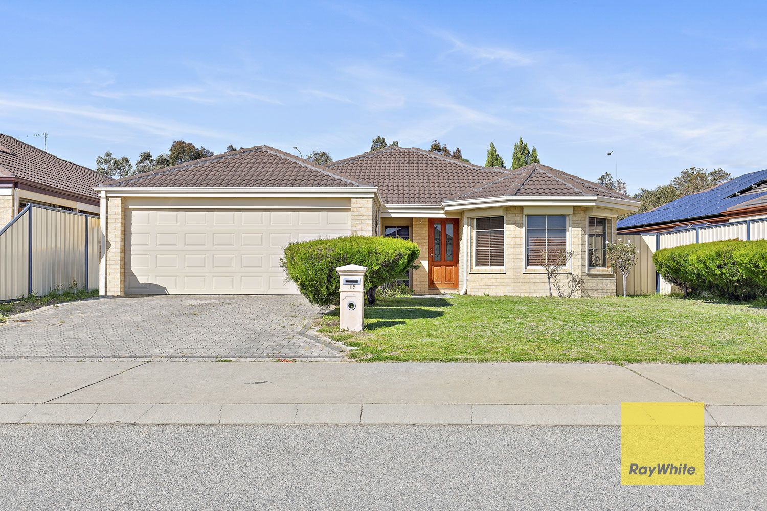 4 bedrooms House in 19 Hay Road BYFORD WA, 6122