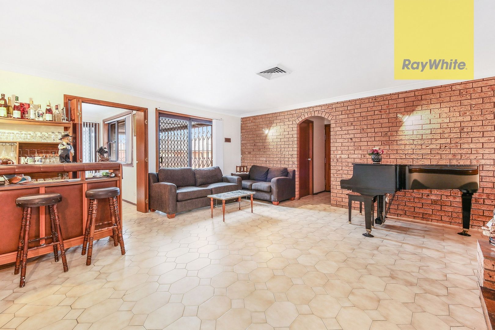 17 Hereford Place, South Wentworthville NSW 2145, Image 2