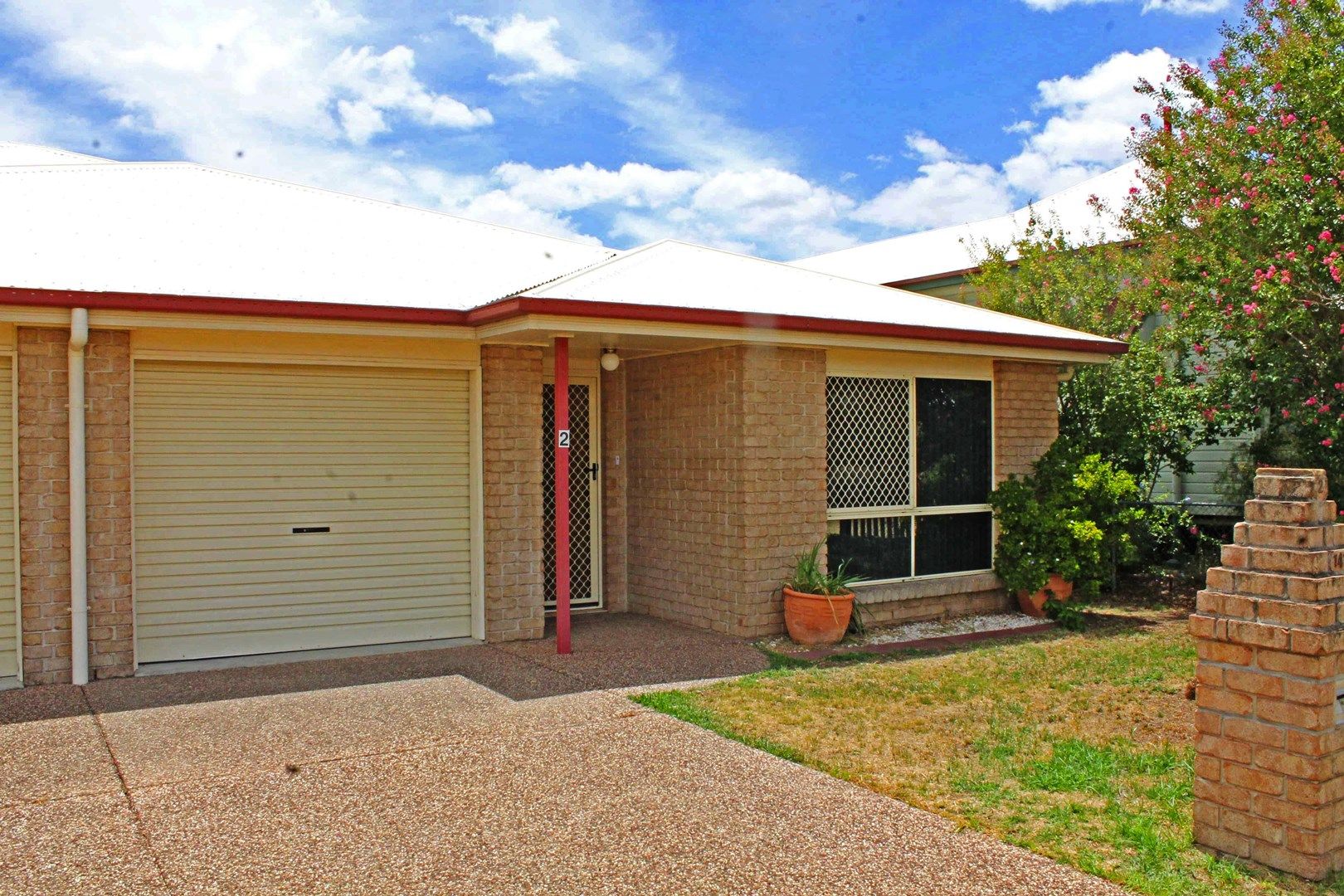 Unit 2/141 Grafton St, Warwick QLD 4370, Image 0