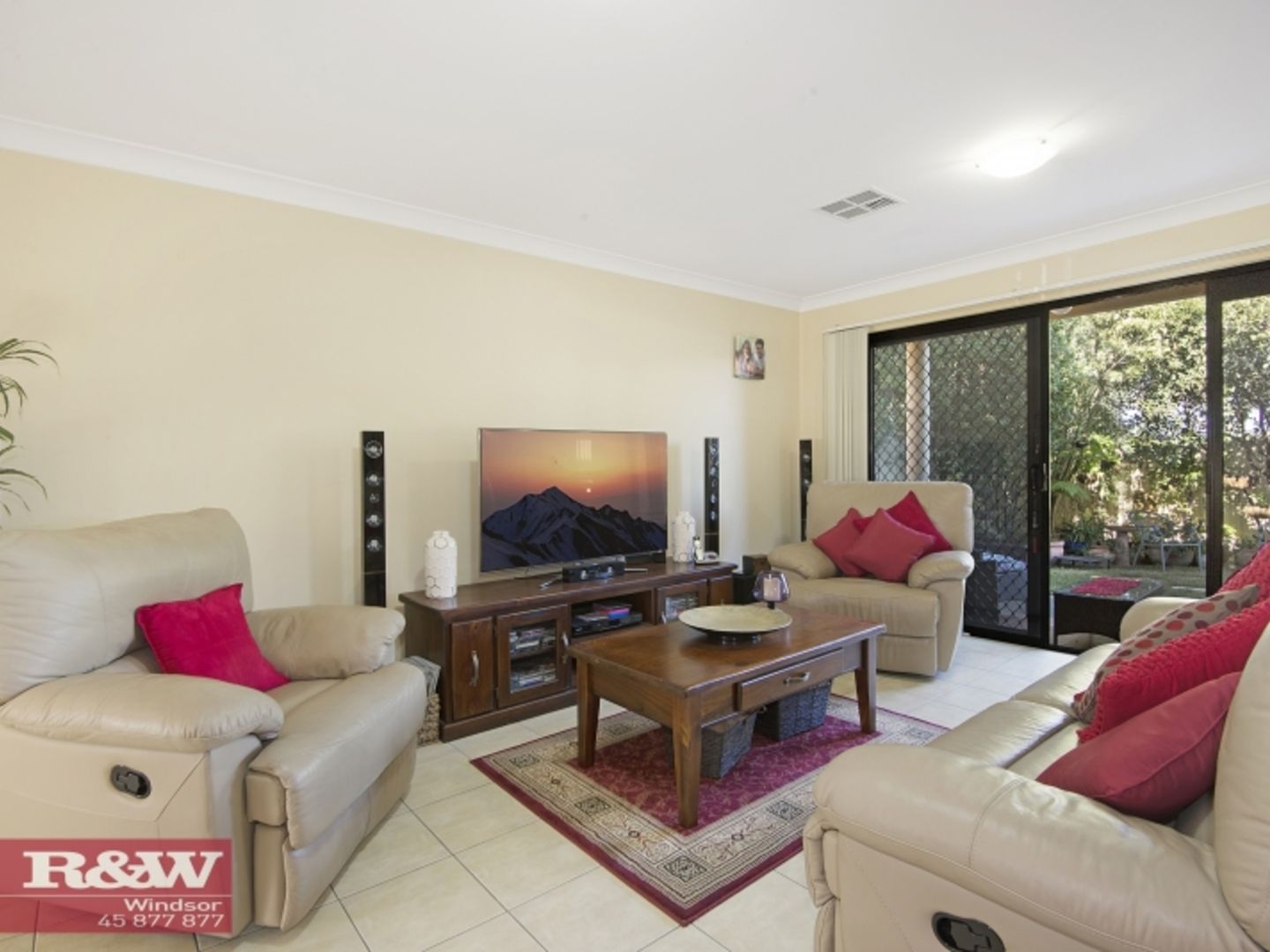 2/1 Woods Road, South Windsor NSW 2756, Image 2