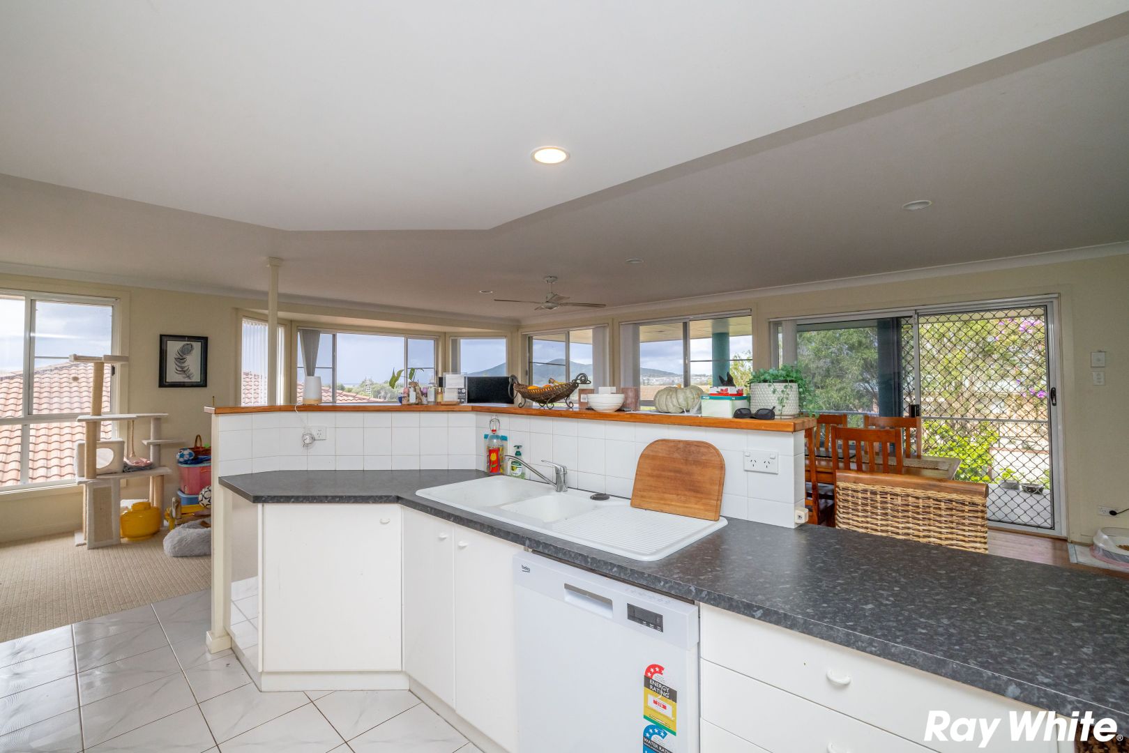 22 Sunbakers Drive, Forster NSW 2428, Image 2