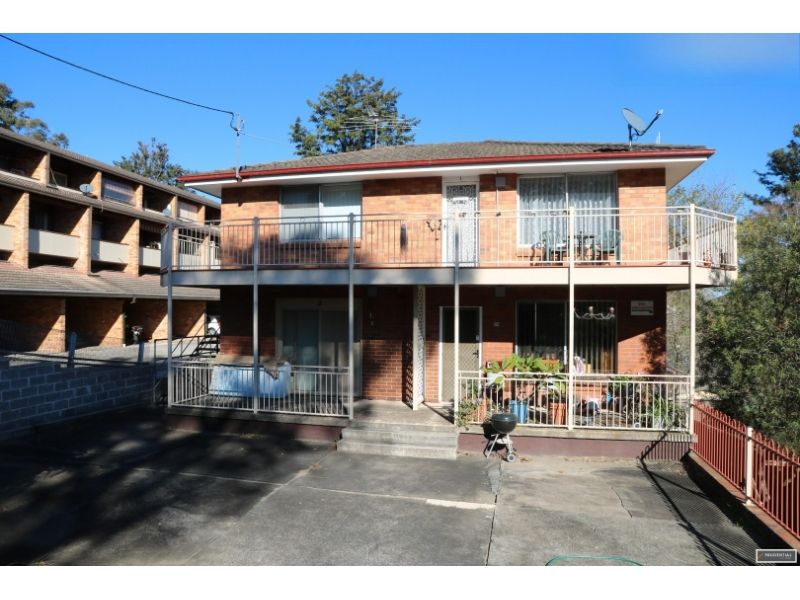 2/47 Sturt Street, Campbelltown NSW 2560 Apartment For Rent 300