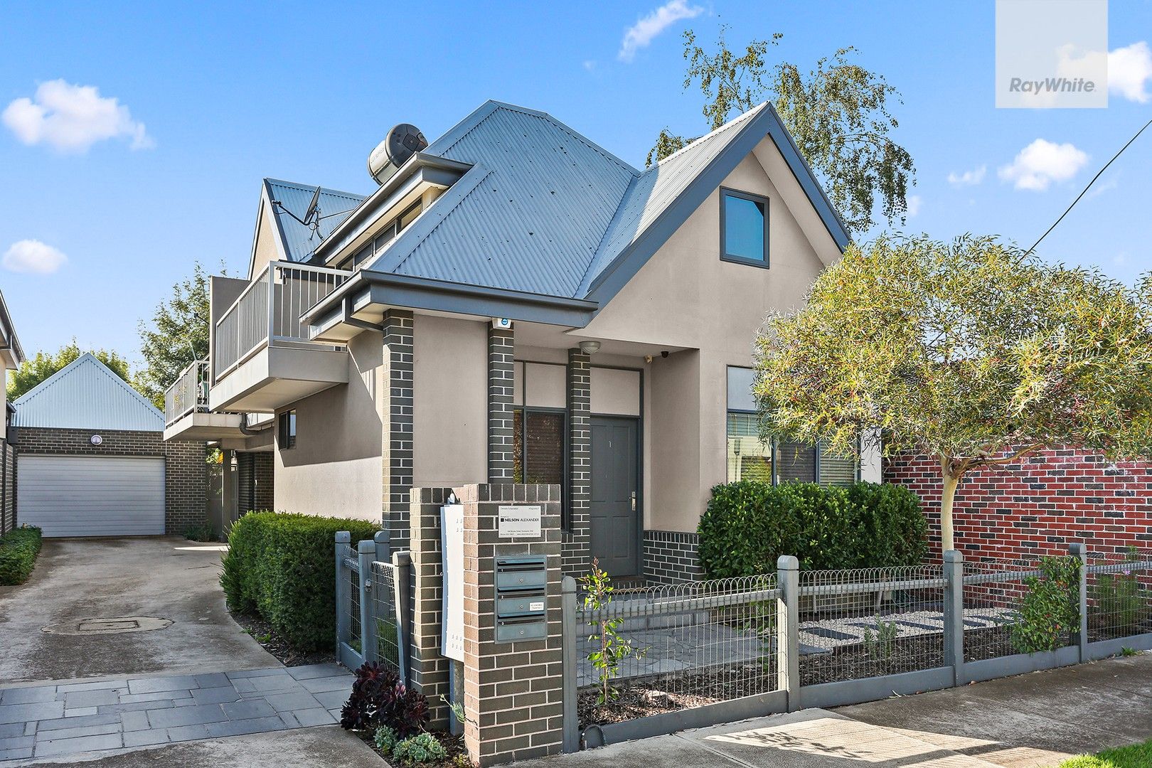 2 bedrooms Townhouse in 1/2 Northcote Street NORTHCOTE VIC, 3070