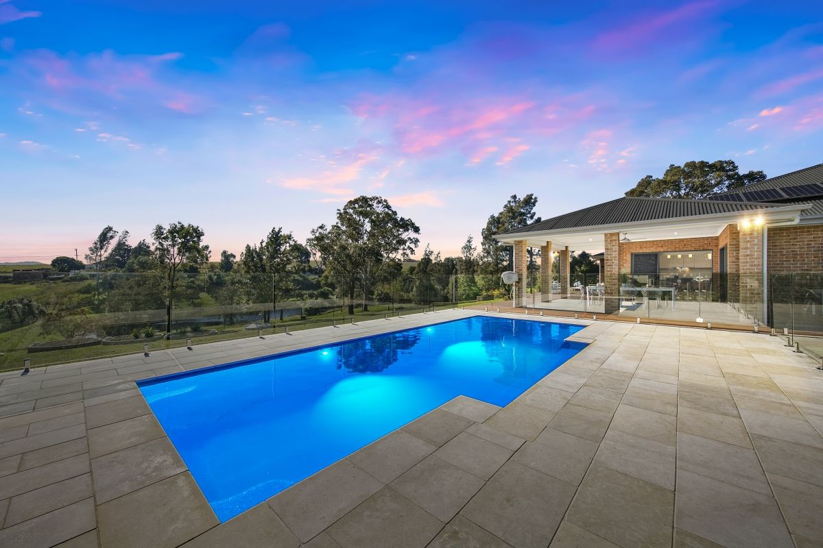 4 Loch Katrine Drive, Lochinvar NSW 2321, Image 0