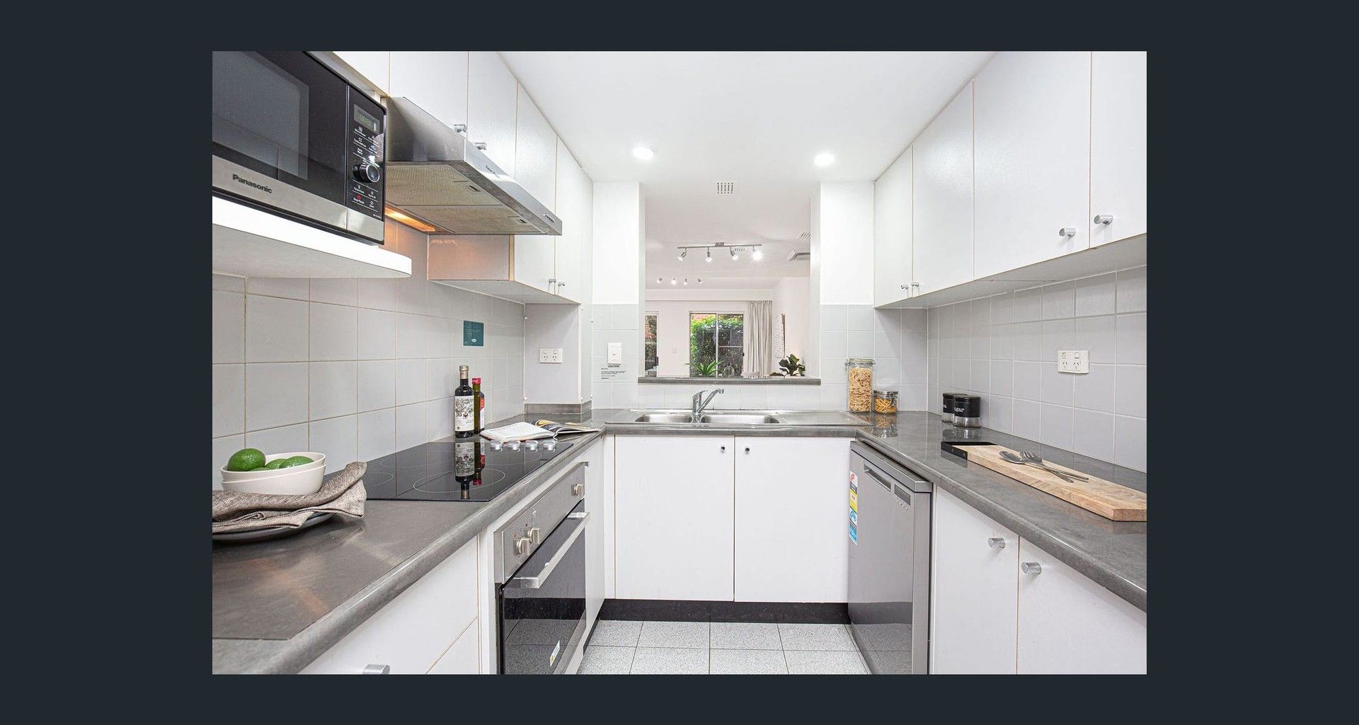 2 bedrooms Townhouse in 41/2-12 Busaco Road MARSFIELD NSW, 2122