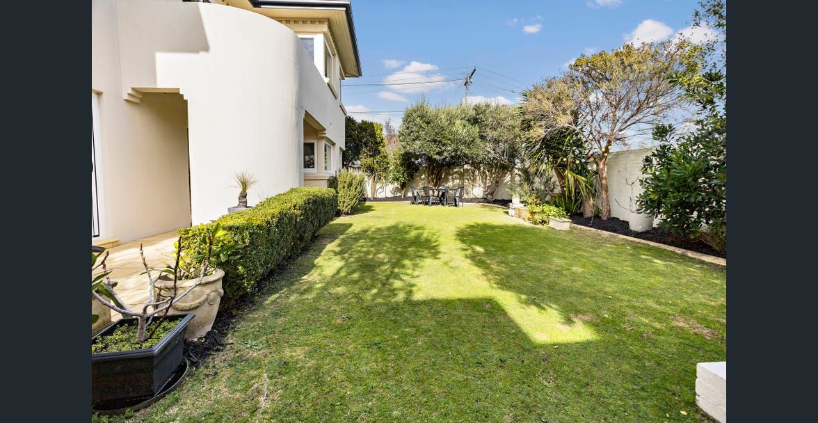 3 bedrooms House in 112A Bluff Road BLACK ROCK VIC, 3193