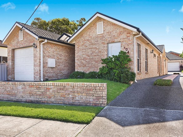 104 Gosford Road, Adamstown NSW 2289