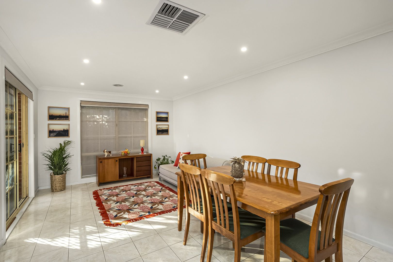 2/24 Carrington Road, Niddrie VIC 3042, Image 2