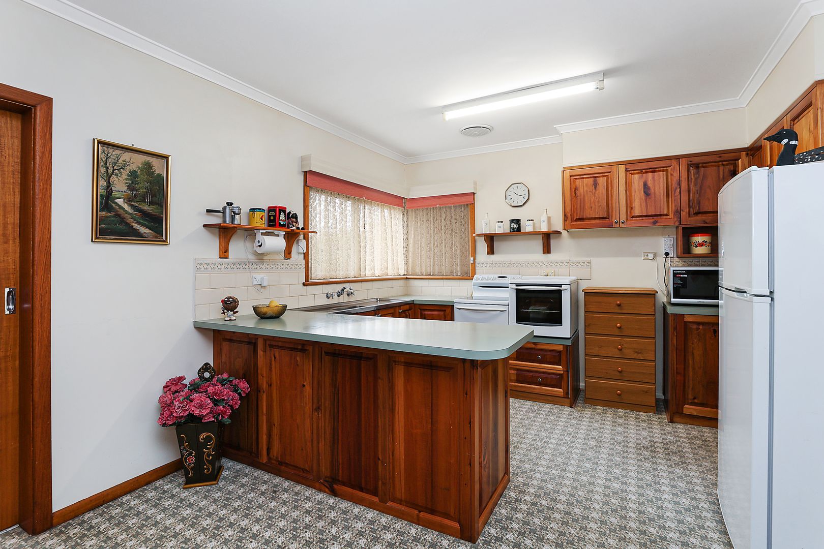 36 Walker Street, Cobden VIC 3266, Image 2