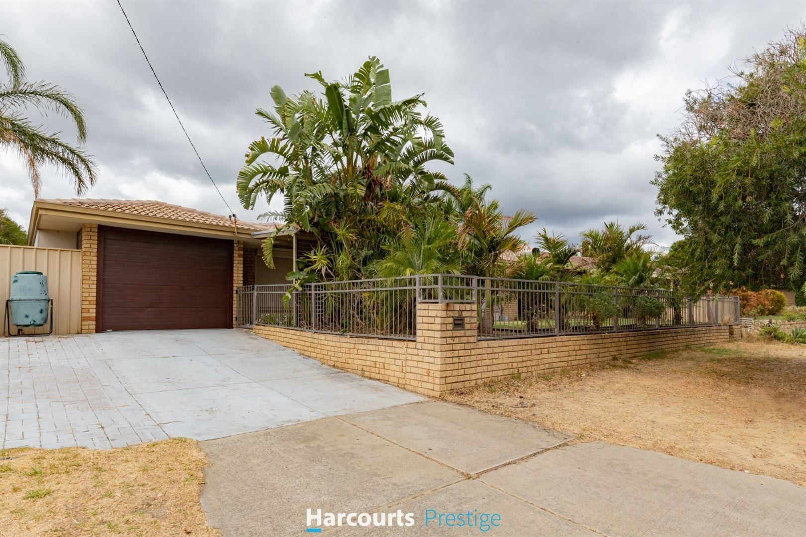 4 bedrooms House in 14 Morrell Way ARMADALE WA, 6112