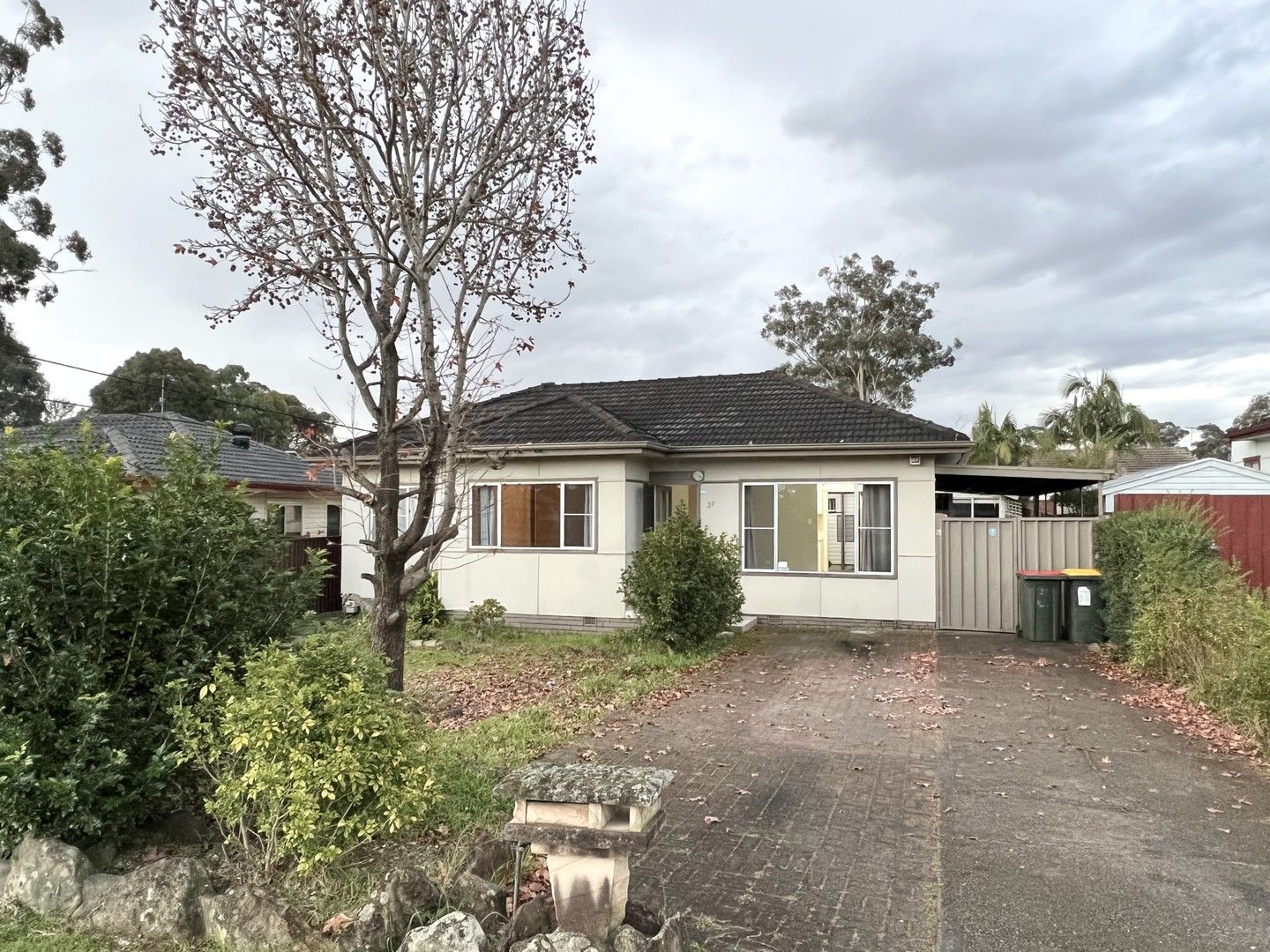 3 bedrooms House in 27 Curran Road MARAYONG NSW, 2148