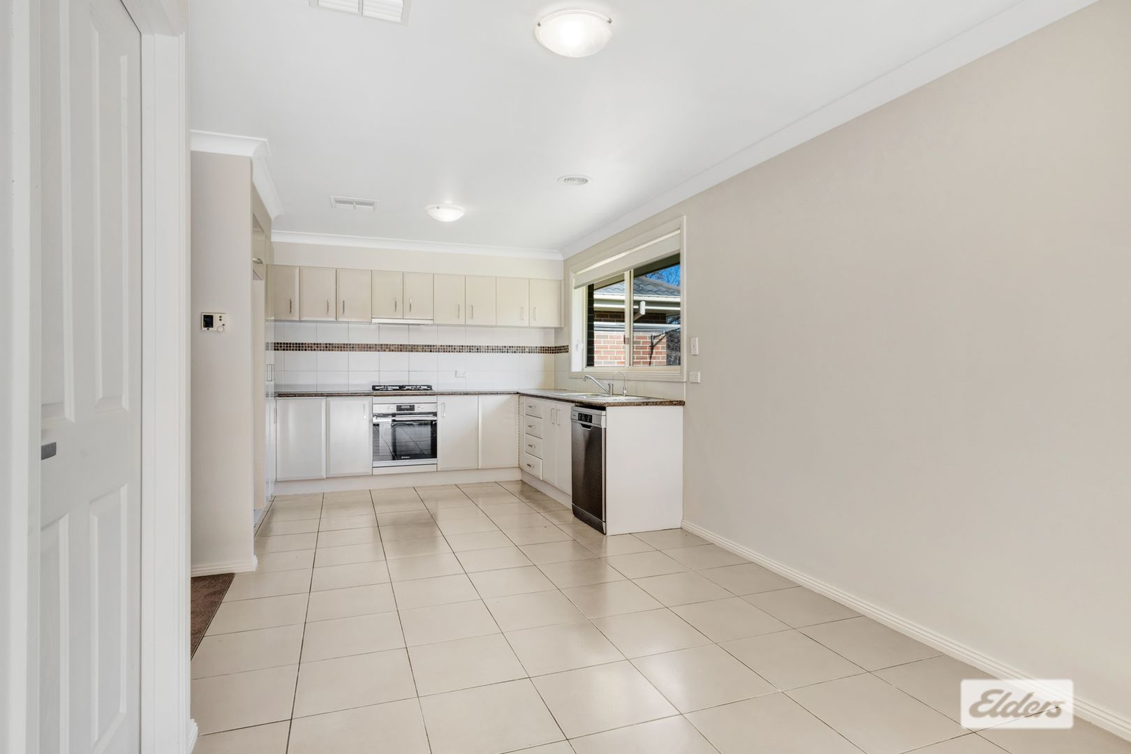 3/125 Hawdon Court, Howlong NSW 2643, Image 2