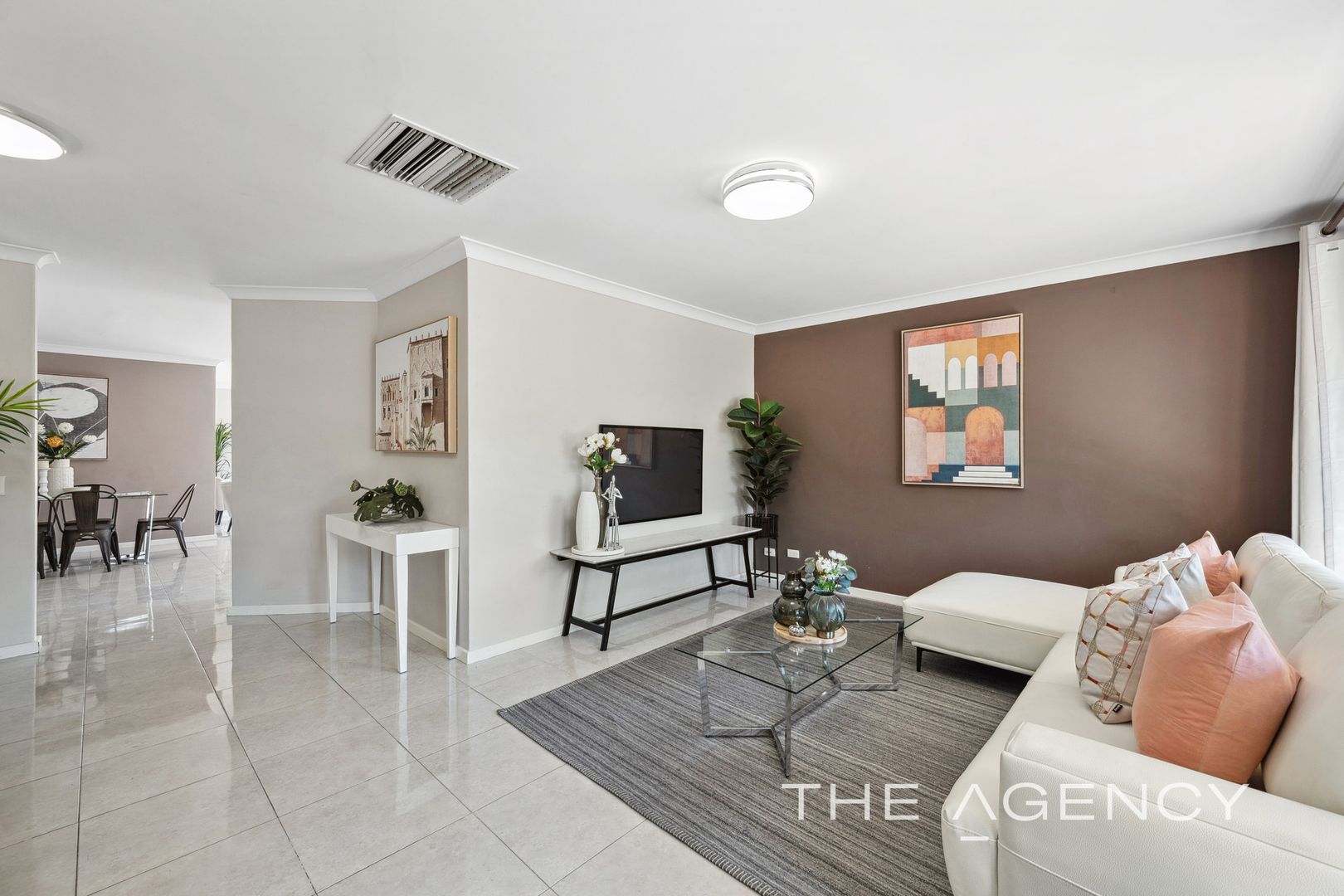 16 Ambassador Court, Thornlie WA 6108, Image 1