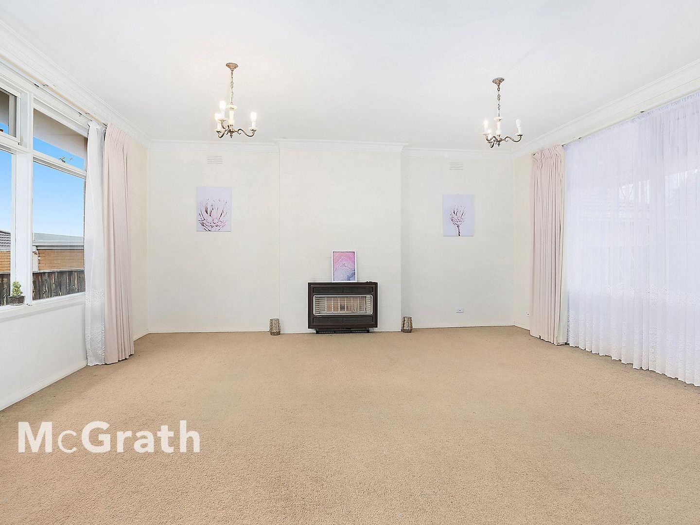 8 Jacqueline Road, Mount Waverley VIC 3149, Image 2