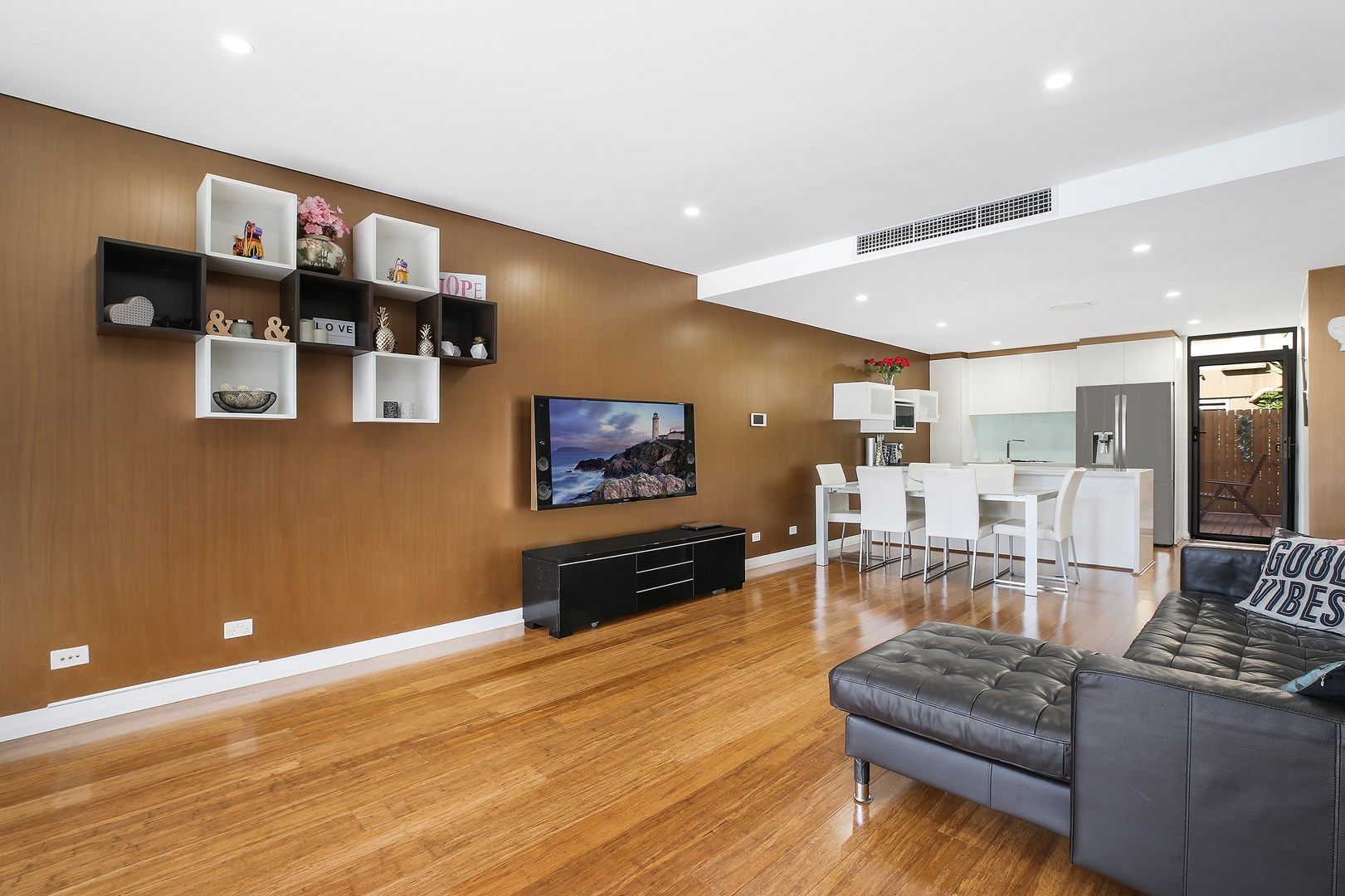 2/14 Macintosh Street, Mascot NSW 2020, Image 0