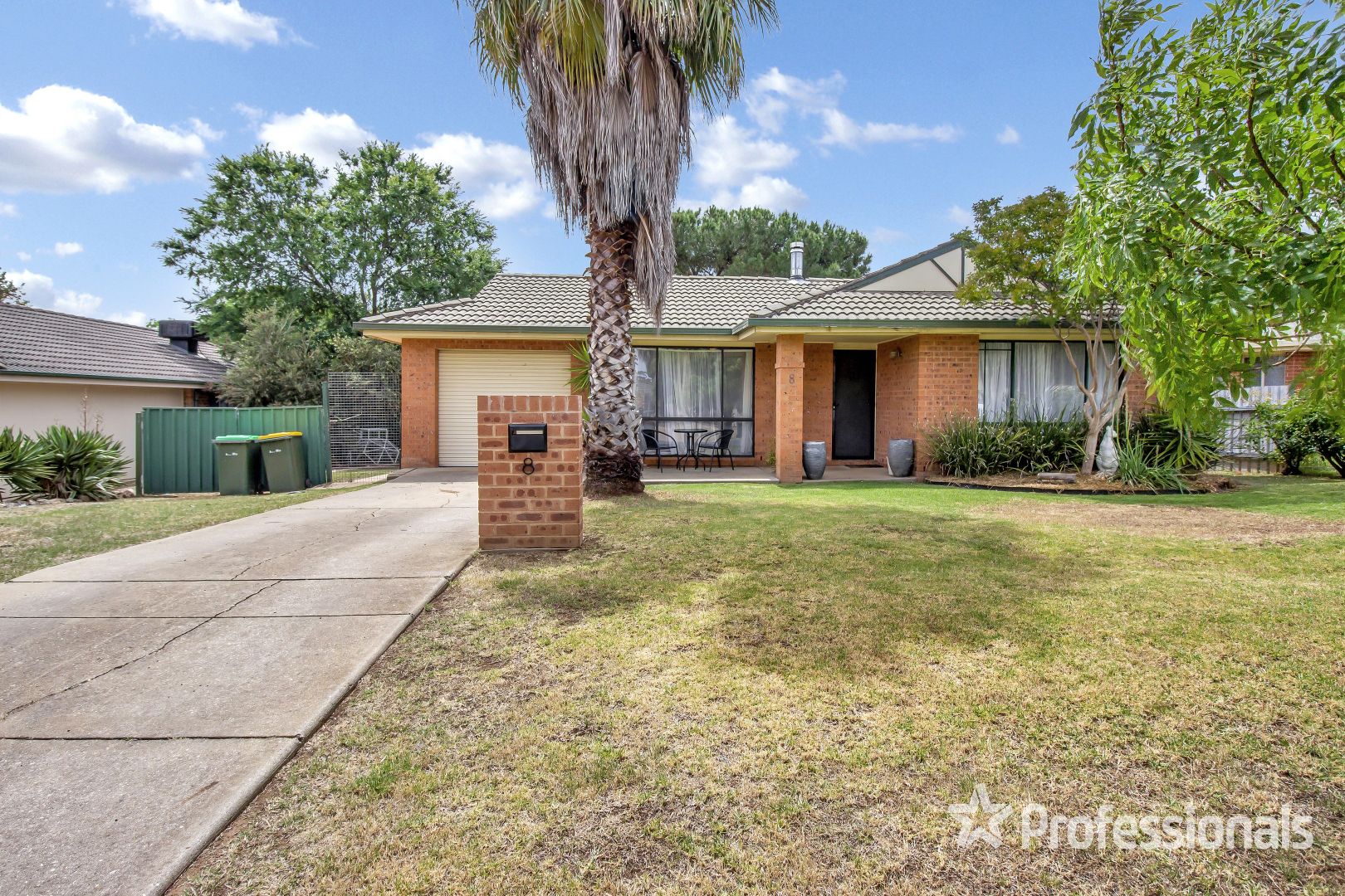 8 Juniper Place, Forest Hill NSW 2651, Image 1