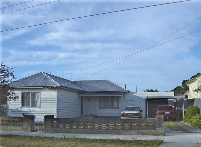 9 Lancaster Avenue, Newcomb VIC 3219, Image 0