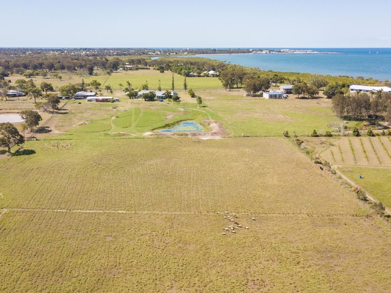 6 Shore Road East, Urangan QLD 4655, Image 2