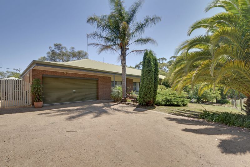 70 Saviges Road, Yallourn North Property History & Address Research