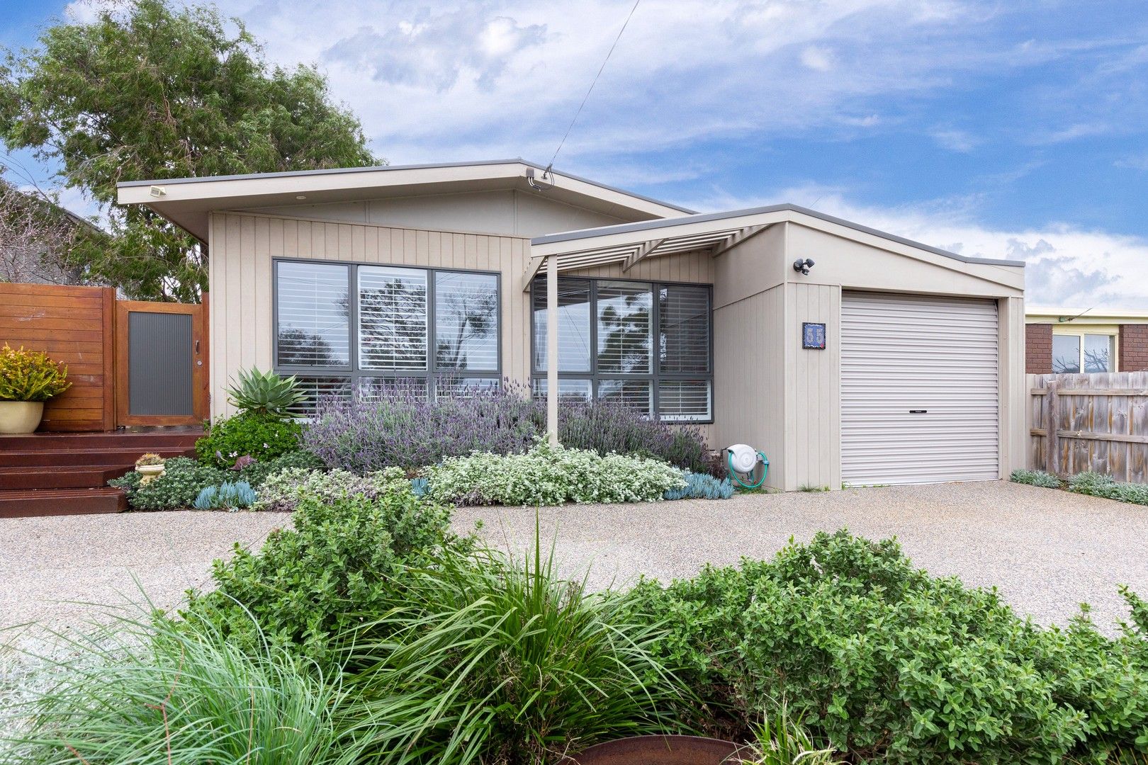 3 bedrooms House in 55 Russell Street TOOTGAROOK VIC, 3941