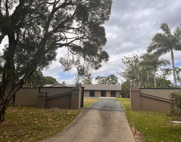 8 Oberon Way, Oxenford QLD 4210