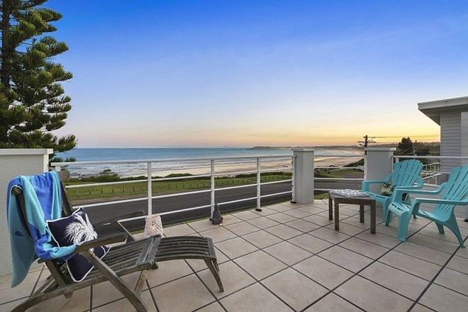 Picture of 5 Seaview Parade, WALLABI POINT NSW 2430