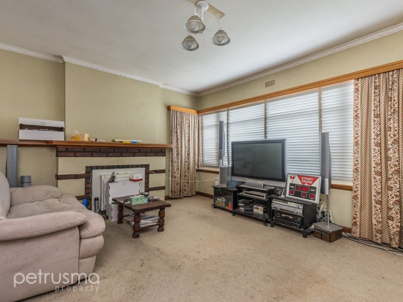 14 Oliver Avenue, Lindisfarne TAS 7015, Image 2