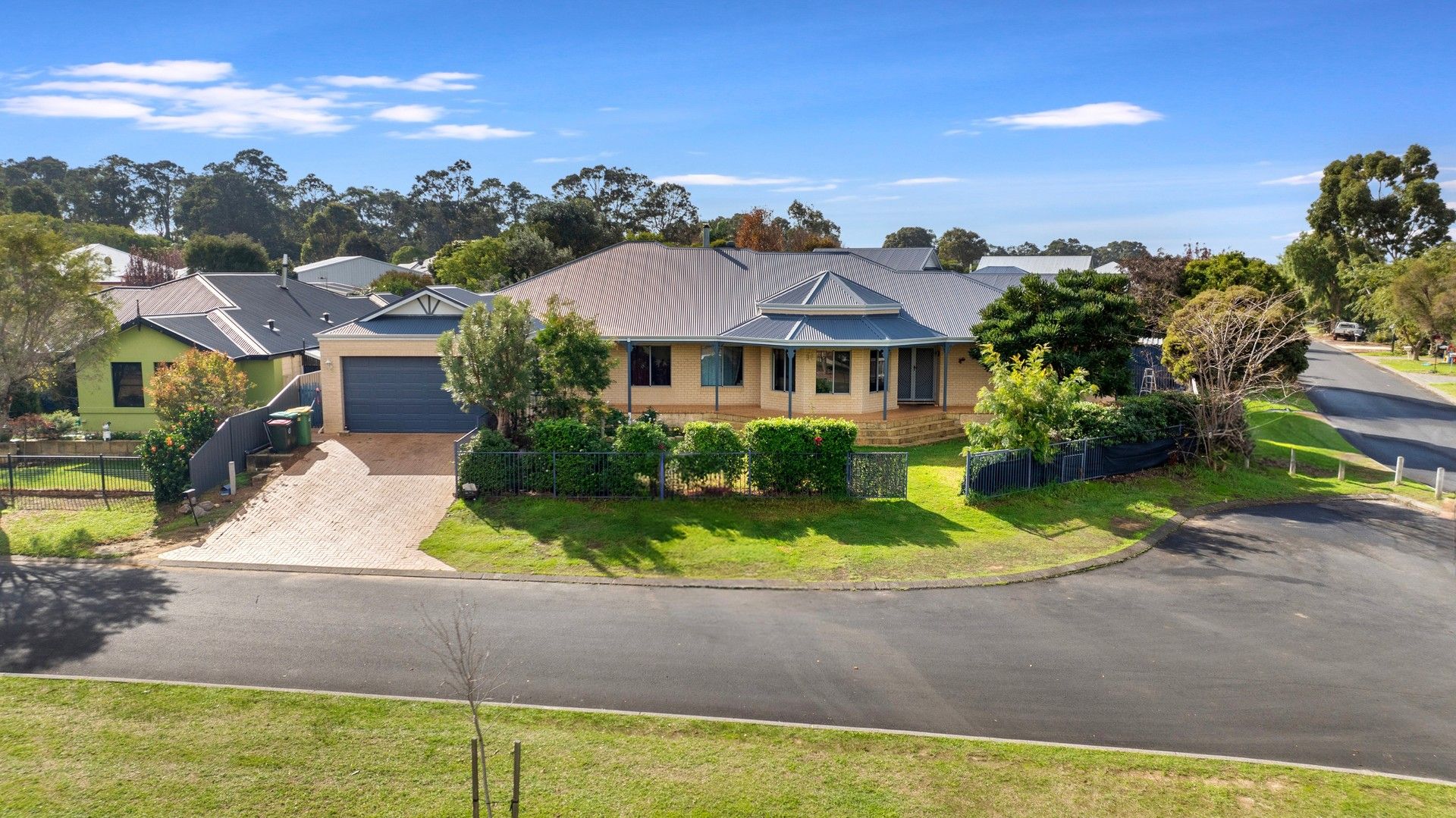 11 Farmhouse Place, Margaret River WA 6285, Image 0