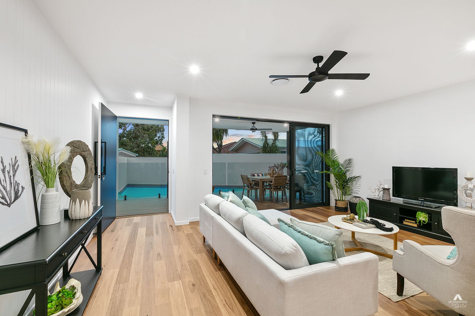 Residence 2/3 Nagari Place, Warana QLD 4575, Image 2