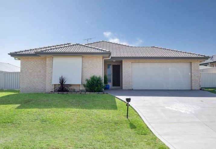 4 bedrooms House in 14 Laurie Drive RAWORTH NSW, 2321
