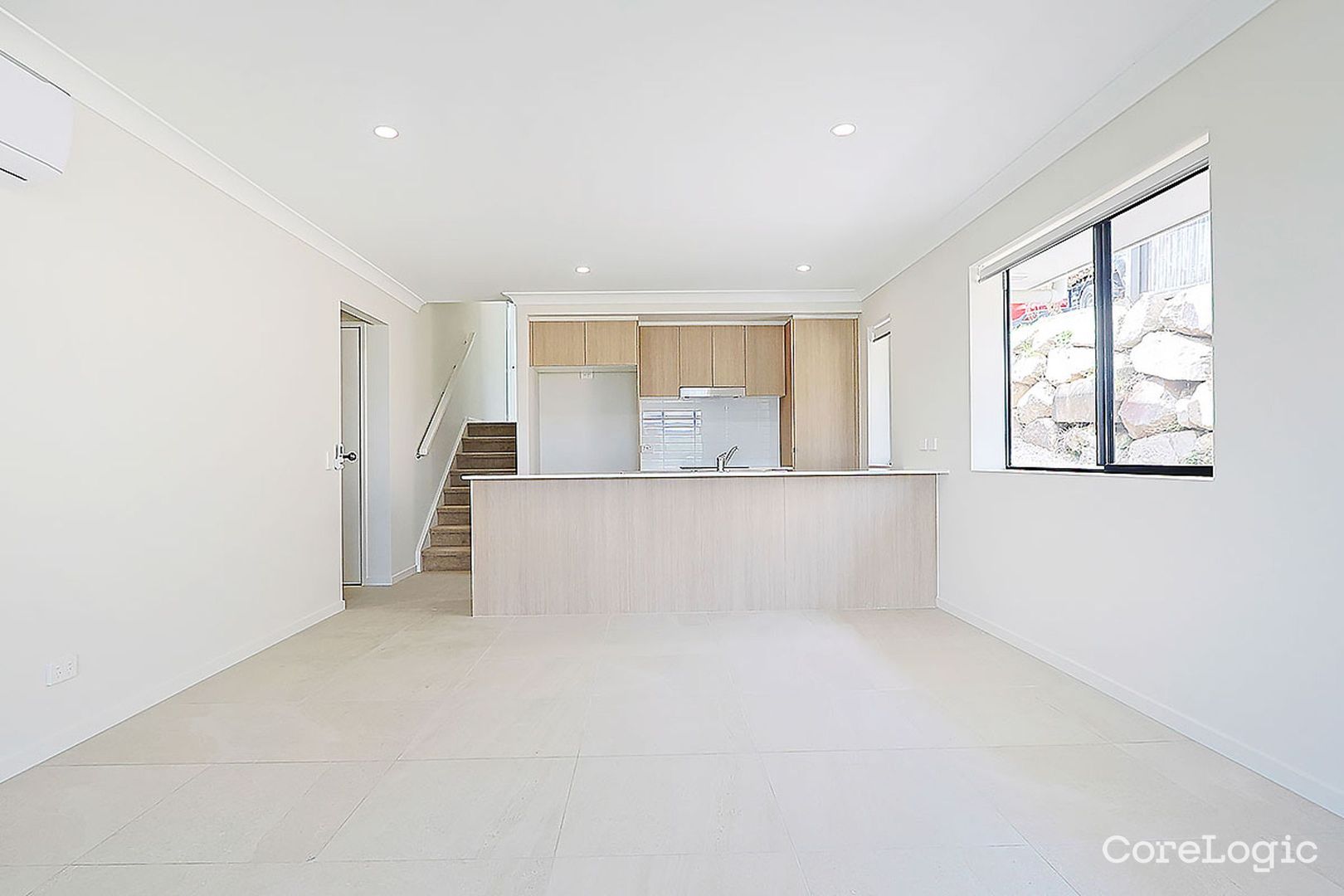 1/16 Perrys Crescent, Rosewood QLD 4340, Image 1
