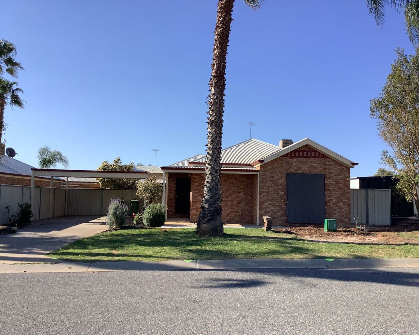 2 bedrooms Apartment / Unit / Flat in 2/25 Midway Drive BURONGA NSW, 2739