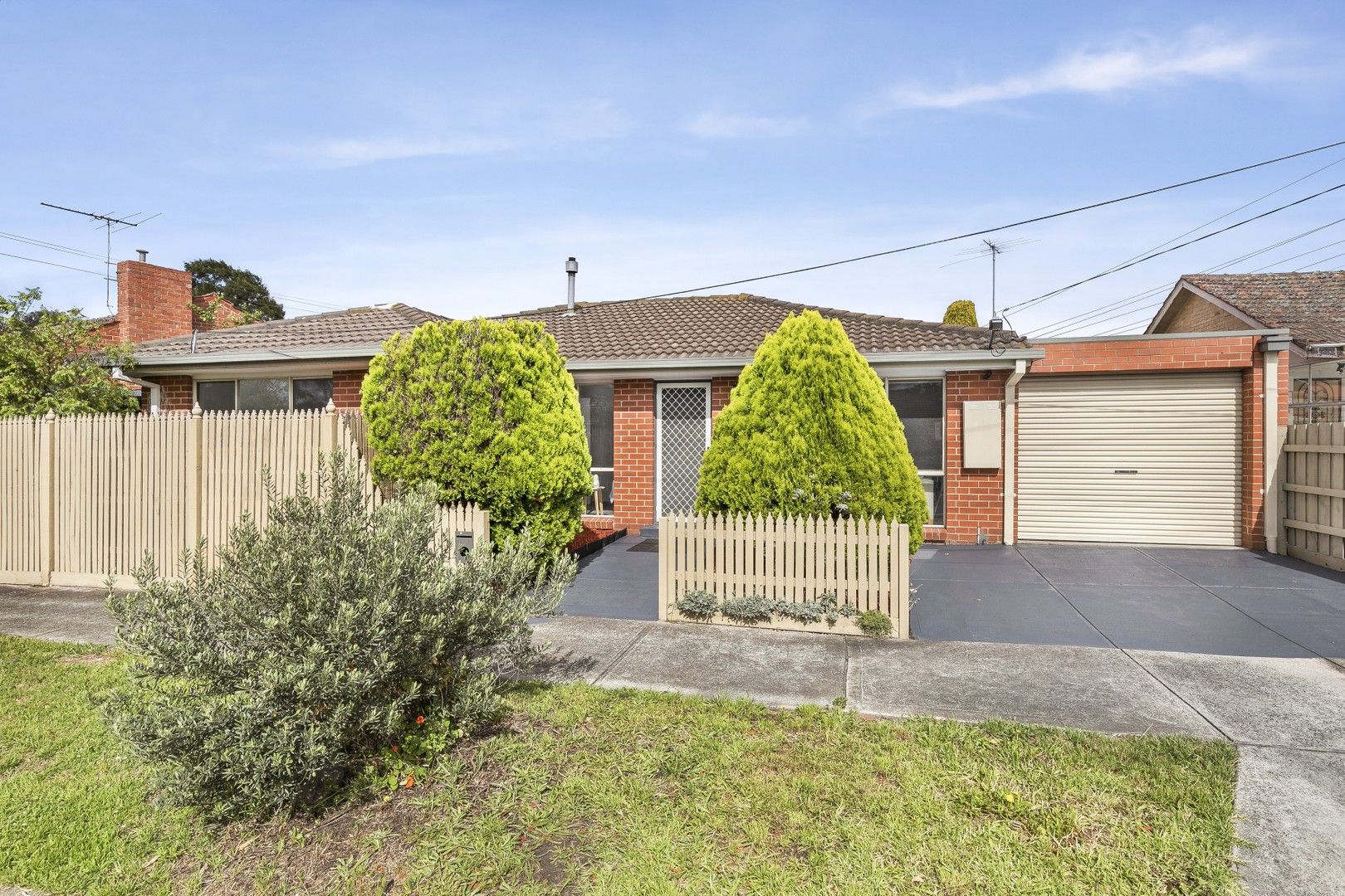 3 bedrooms House in 45 Trevannion Street GLENROY VIC, 3046