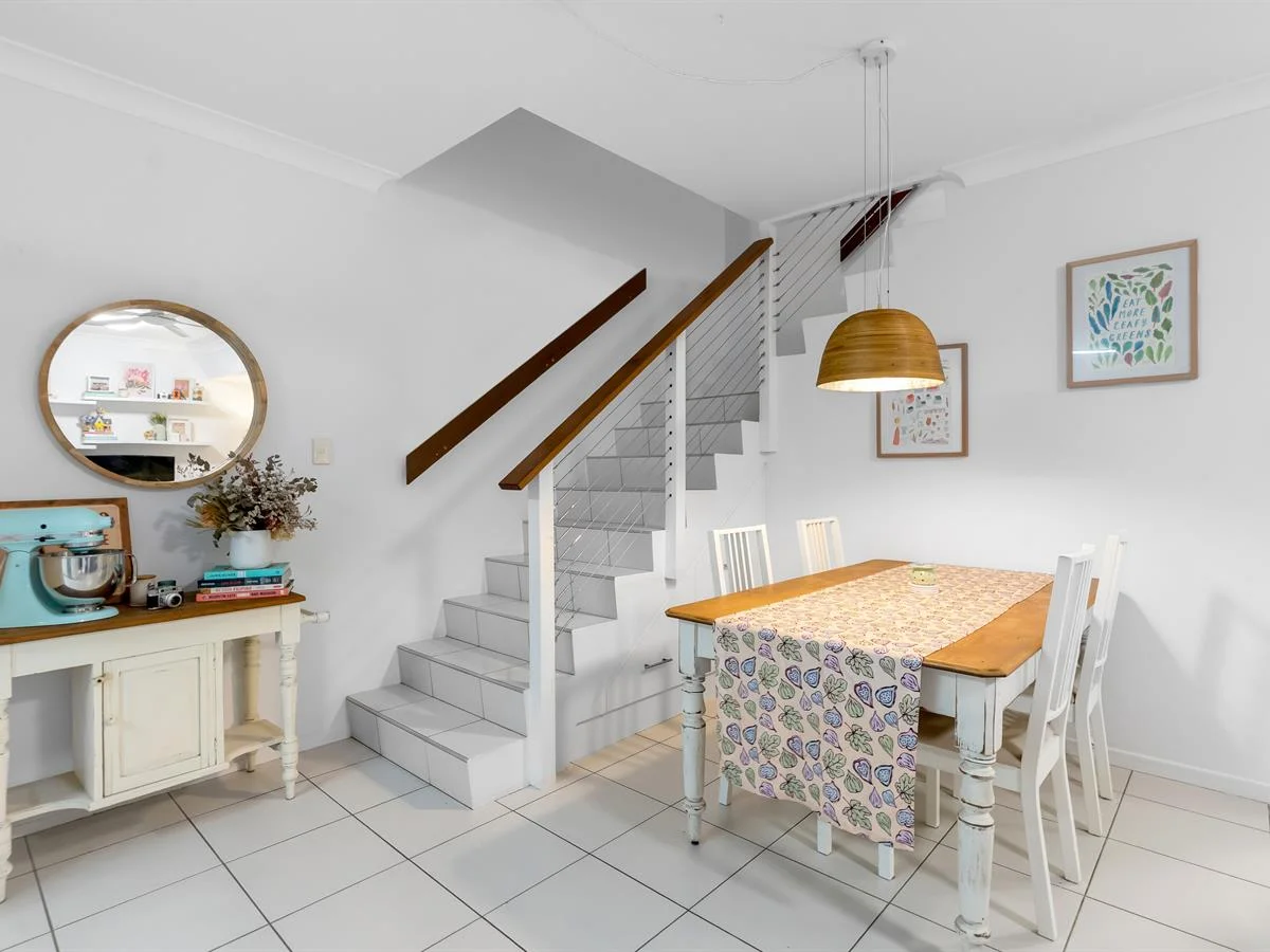 Additional image 5 of 9/12-14 Old Smithfield Road, Freshwater QLD 4870