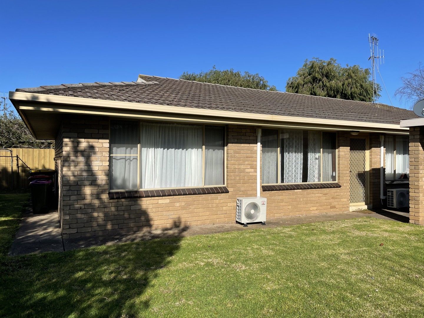 2 bedrooms Apartment / Unit / Flat in 2/4 Carolyn Crescent WARRNAMBOOL VIC, 3280