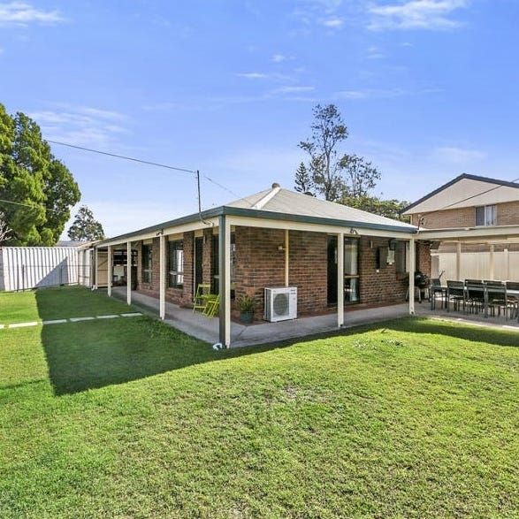 3 bedrooms House in 108 Bailey Road BIRKDALE QLD, 4159