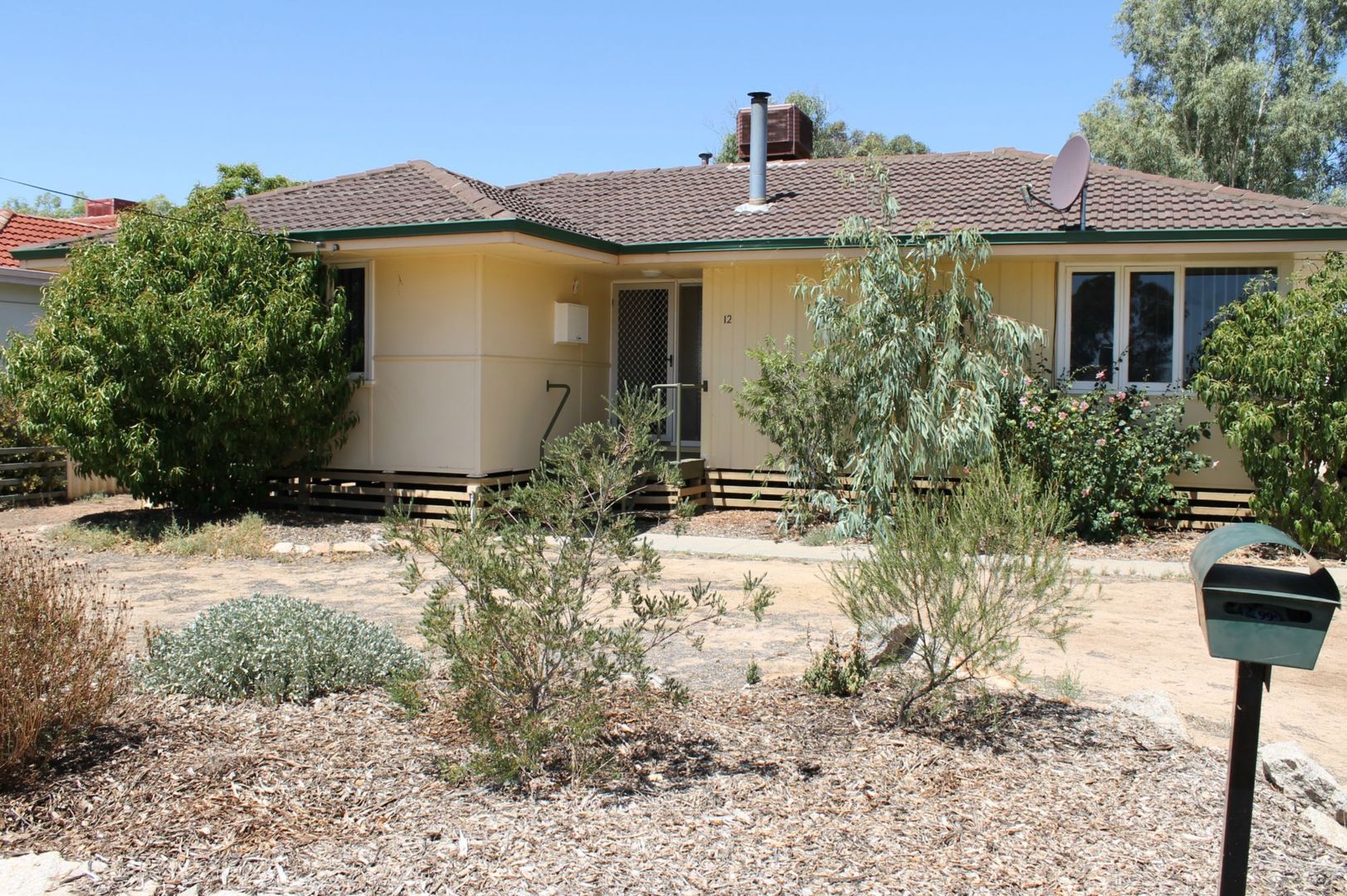 Merredin WA 6415 3 beds house for Rent, 240 Per Week 9715960 Domain