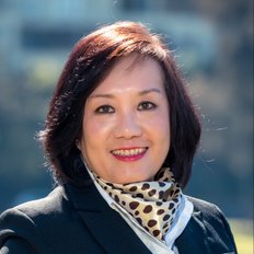 Evelyn Ong, Sales representative