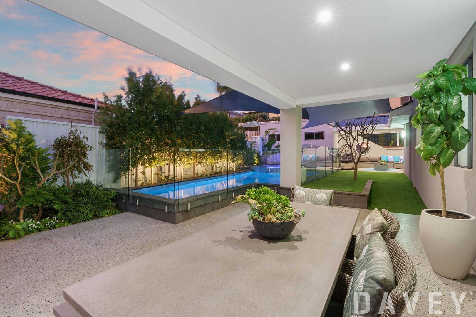 4 bedrooms House in 1 Glomar Rise SORRENTO WA, 6020