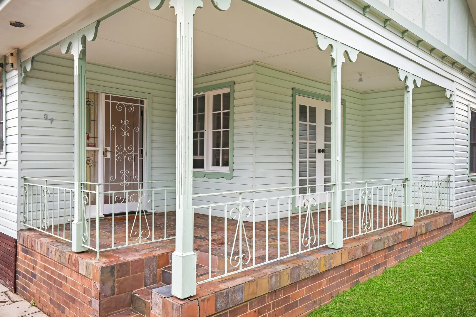 Image 7