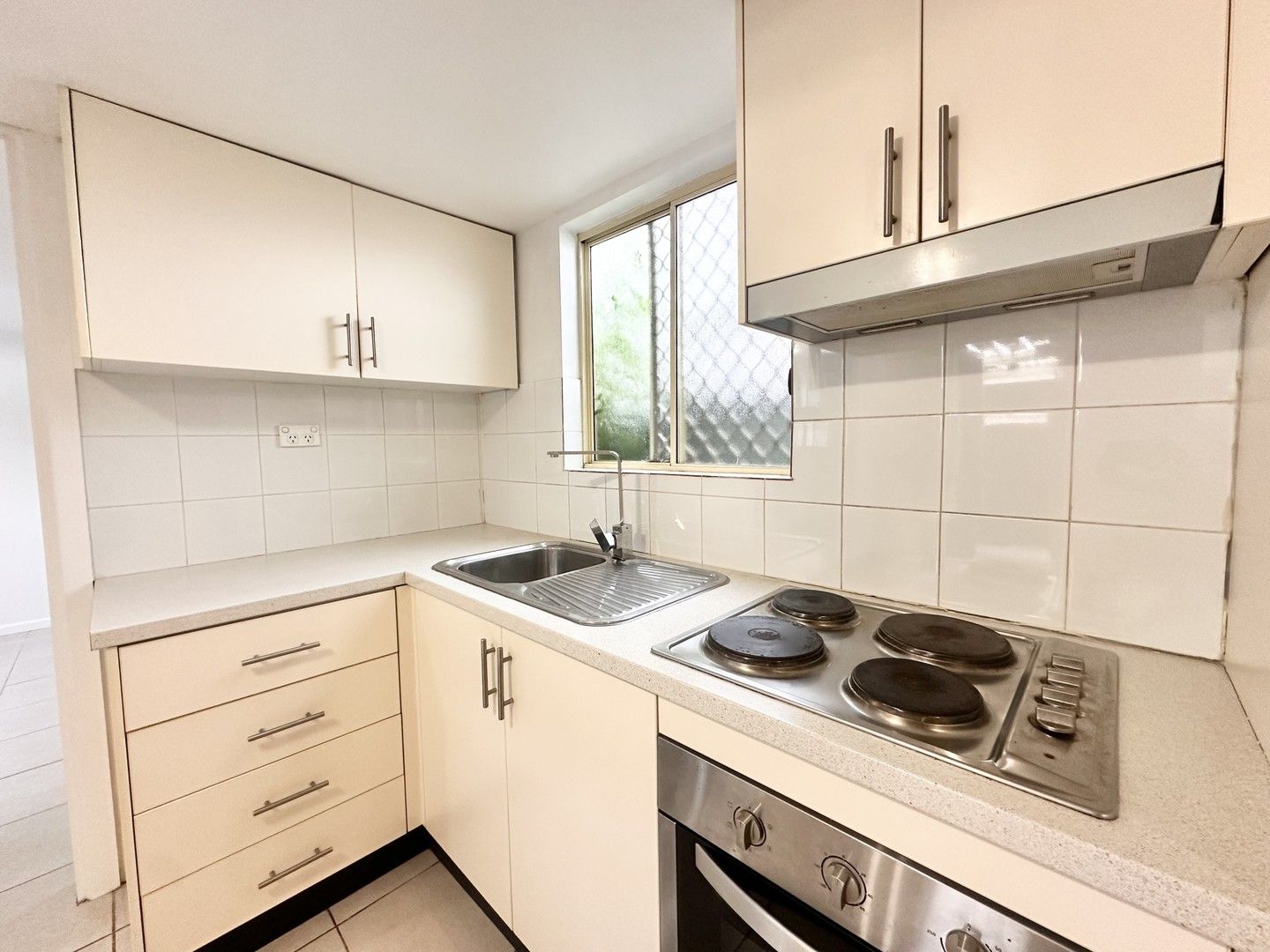 1 bedrooms Apartment / Unit / Flat in 44A Bourke Street SMITHFIELD NSW, 2164