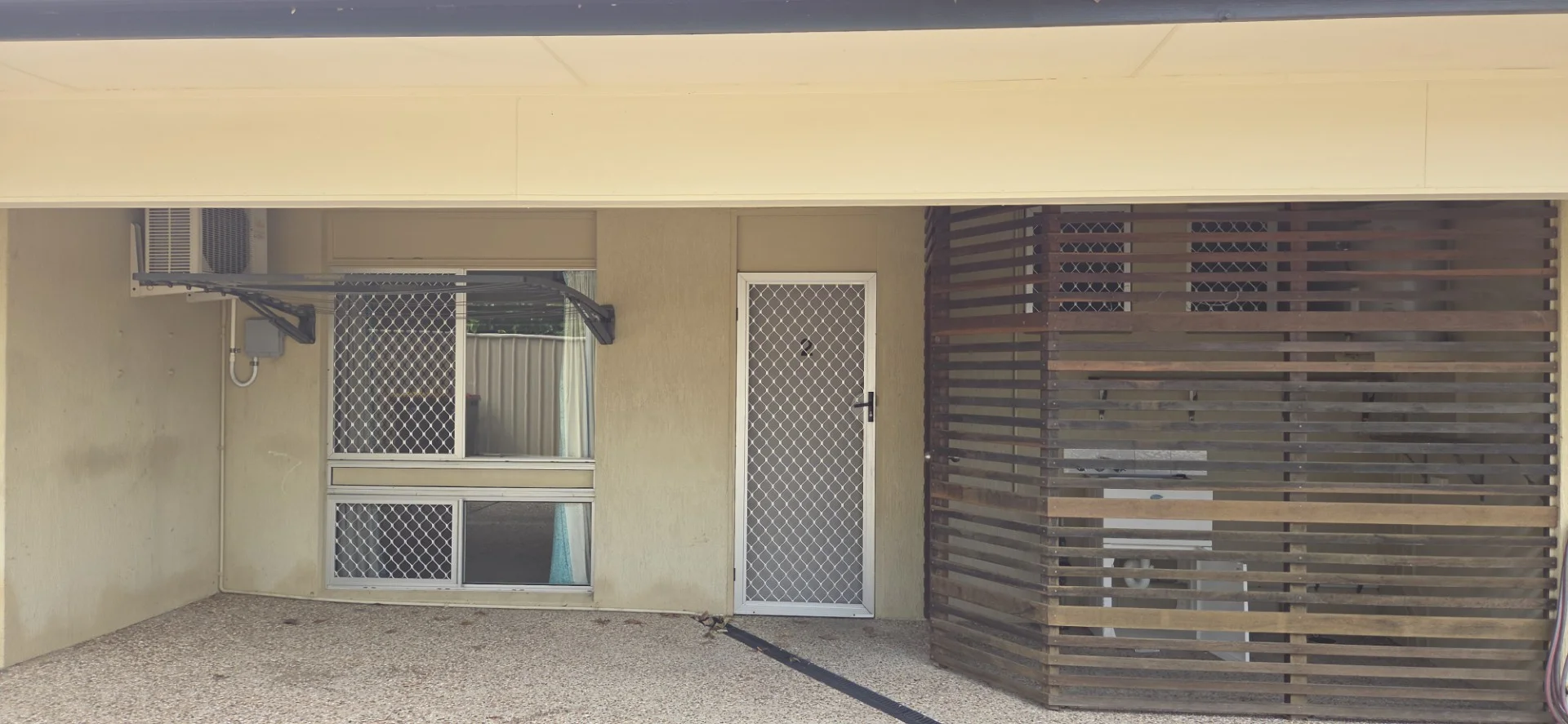 2/17 Harold Street, West End QLD 4810