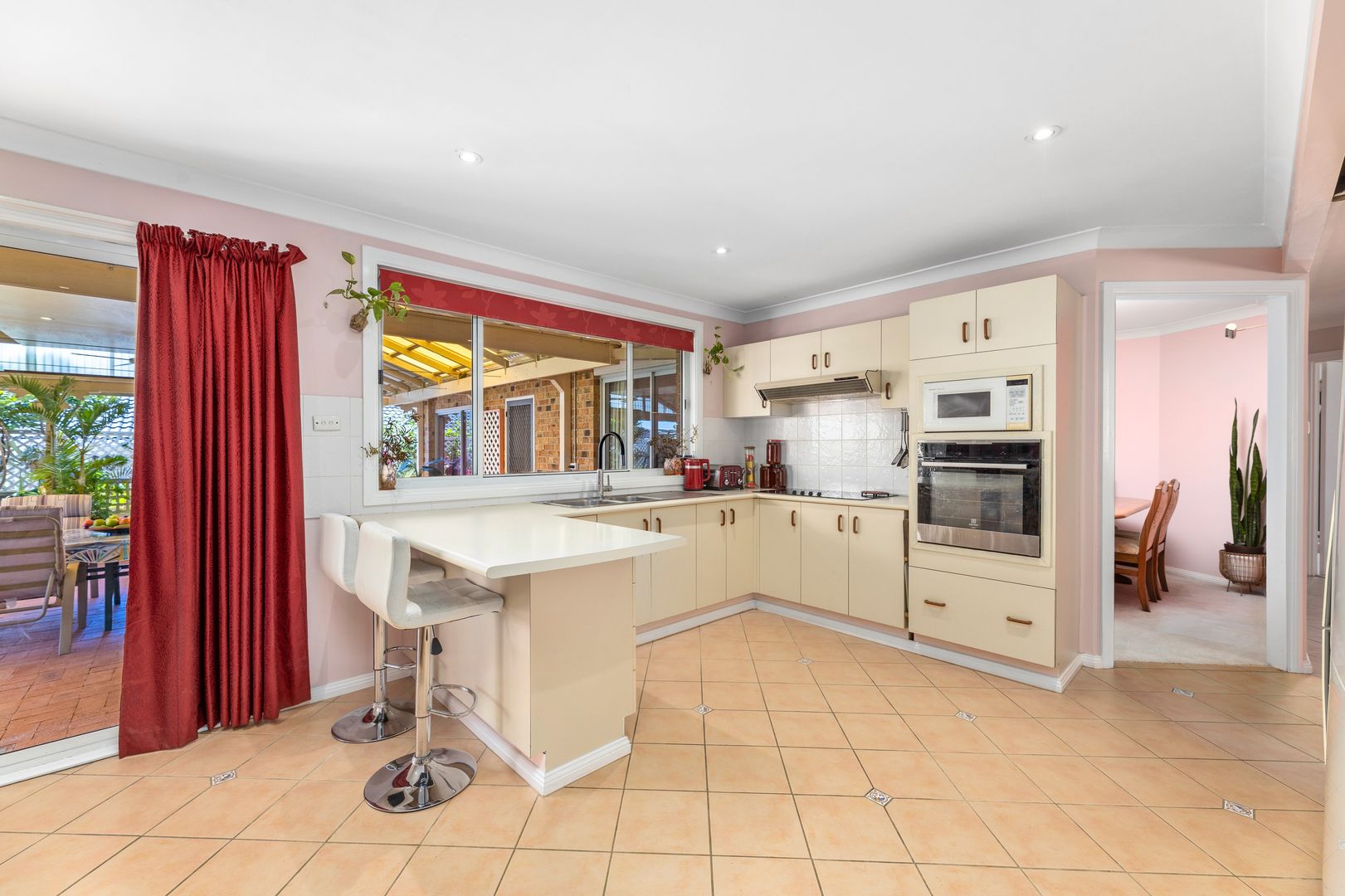 4 Goolagong Place, Menai NSW 2234, Image 2