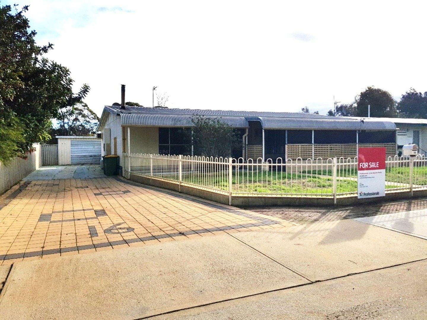 16 RANFURLY Street, Moora WA 6510 Domain