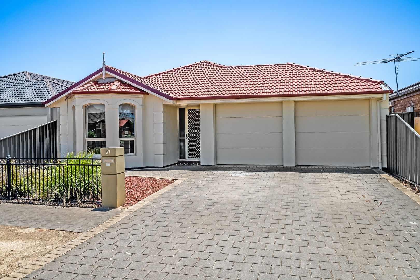 37 Chateau Avenue, Andrews Farm SA 5114, Image 0