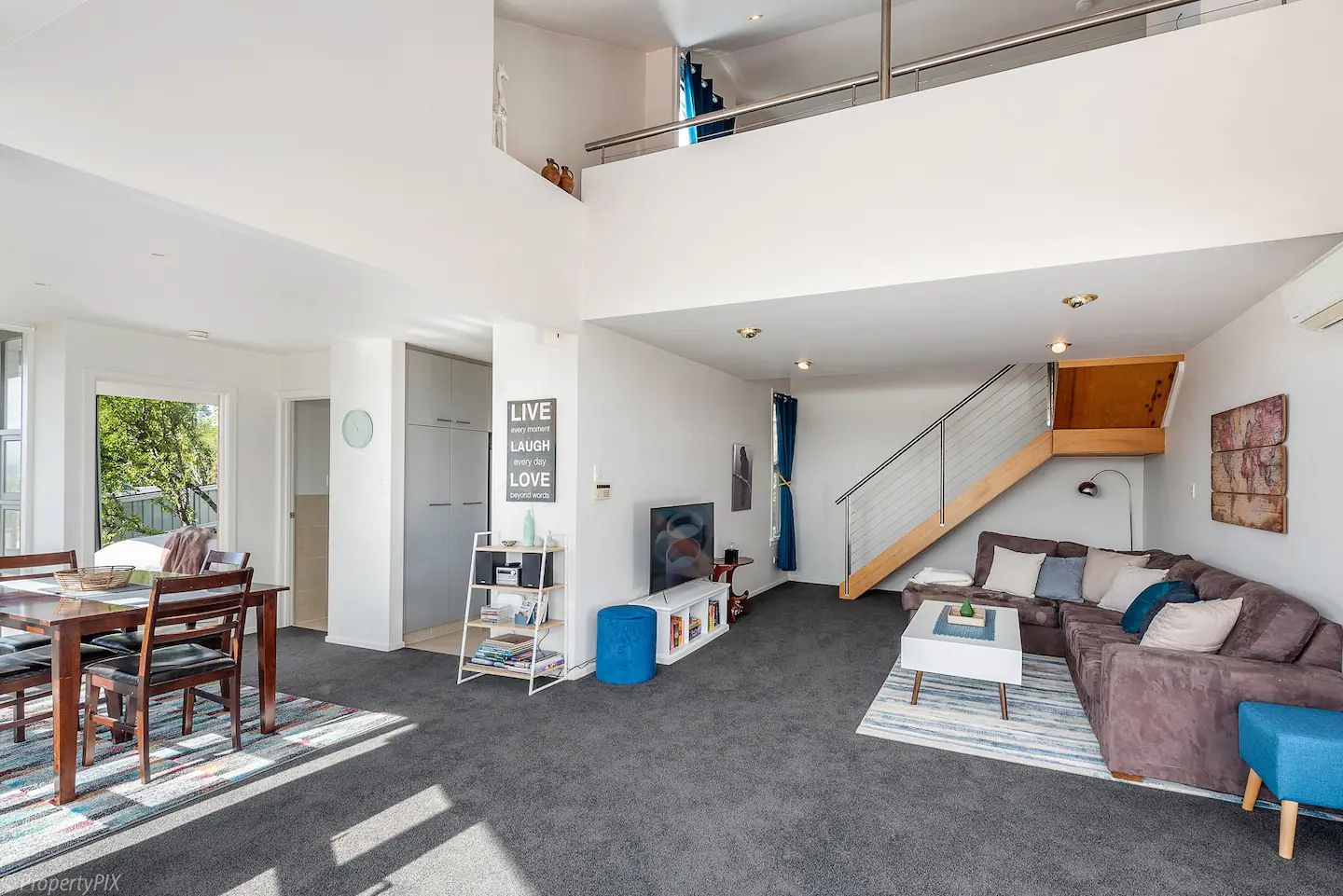 2 bedrooms House in 1/685 Sandy Bay Road SANDY BAY TAS, 7005