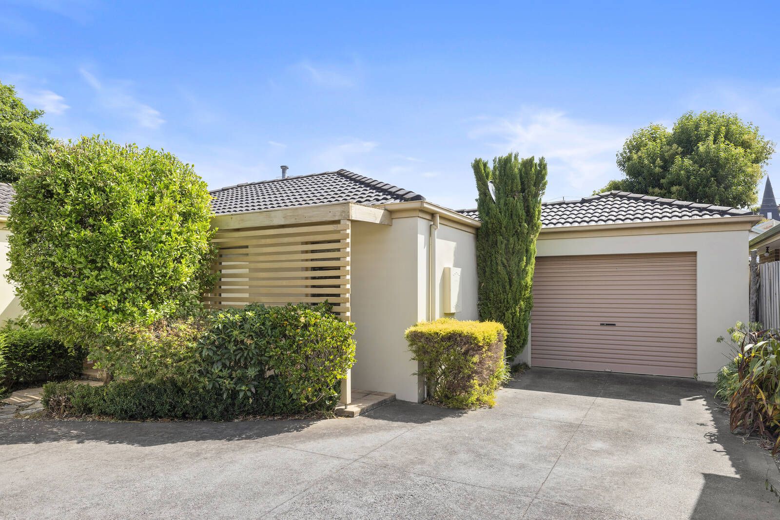 2/1 Tarwin Avenue, Hampton East VIC 3188