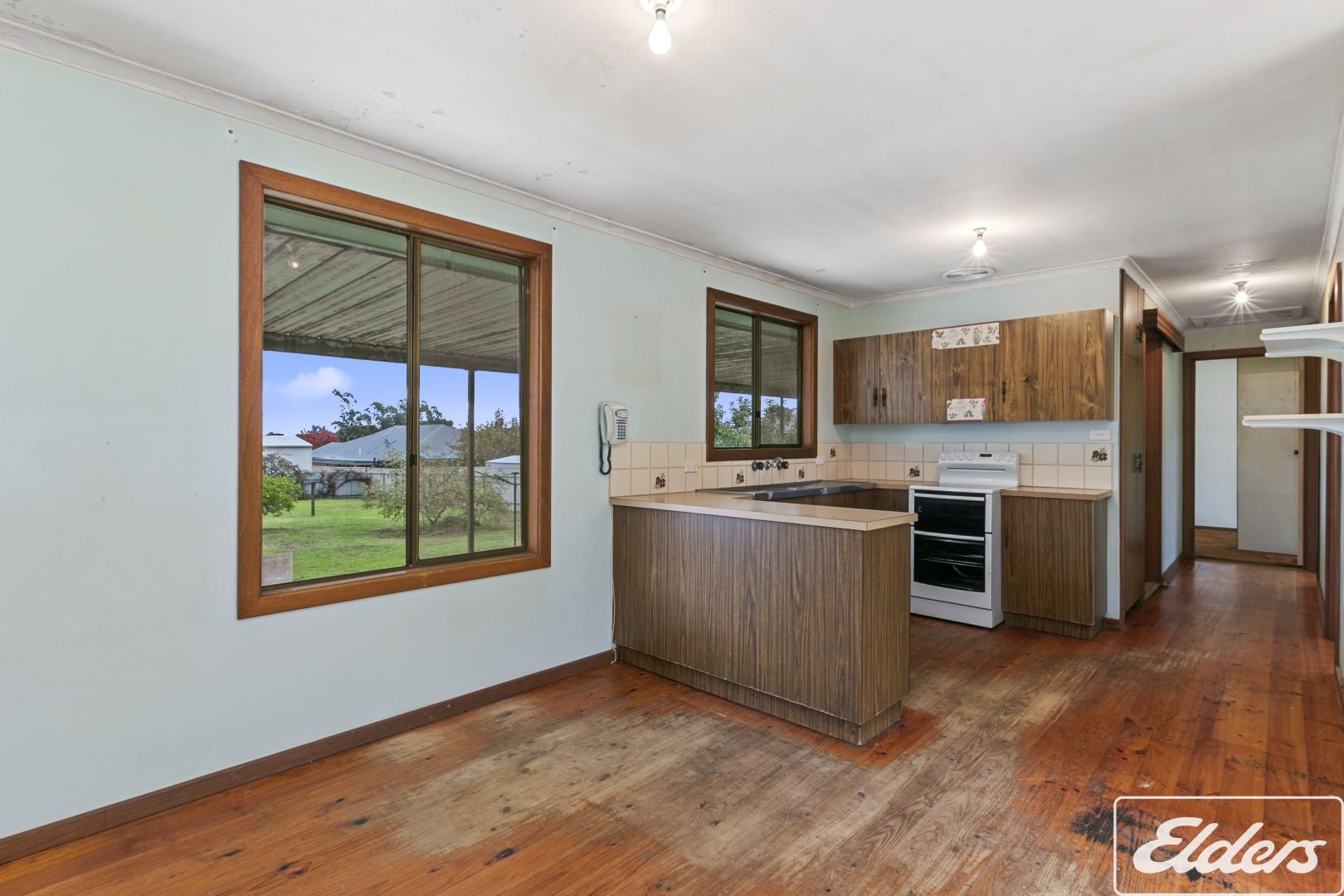 77 Oakley Road, McLaren Flat SA 5171, Image 2