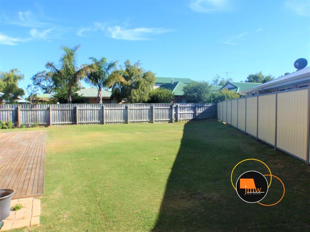 8 Clairault Court, Dunsborough WA 6281, Image 1