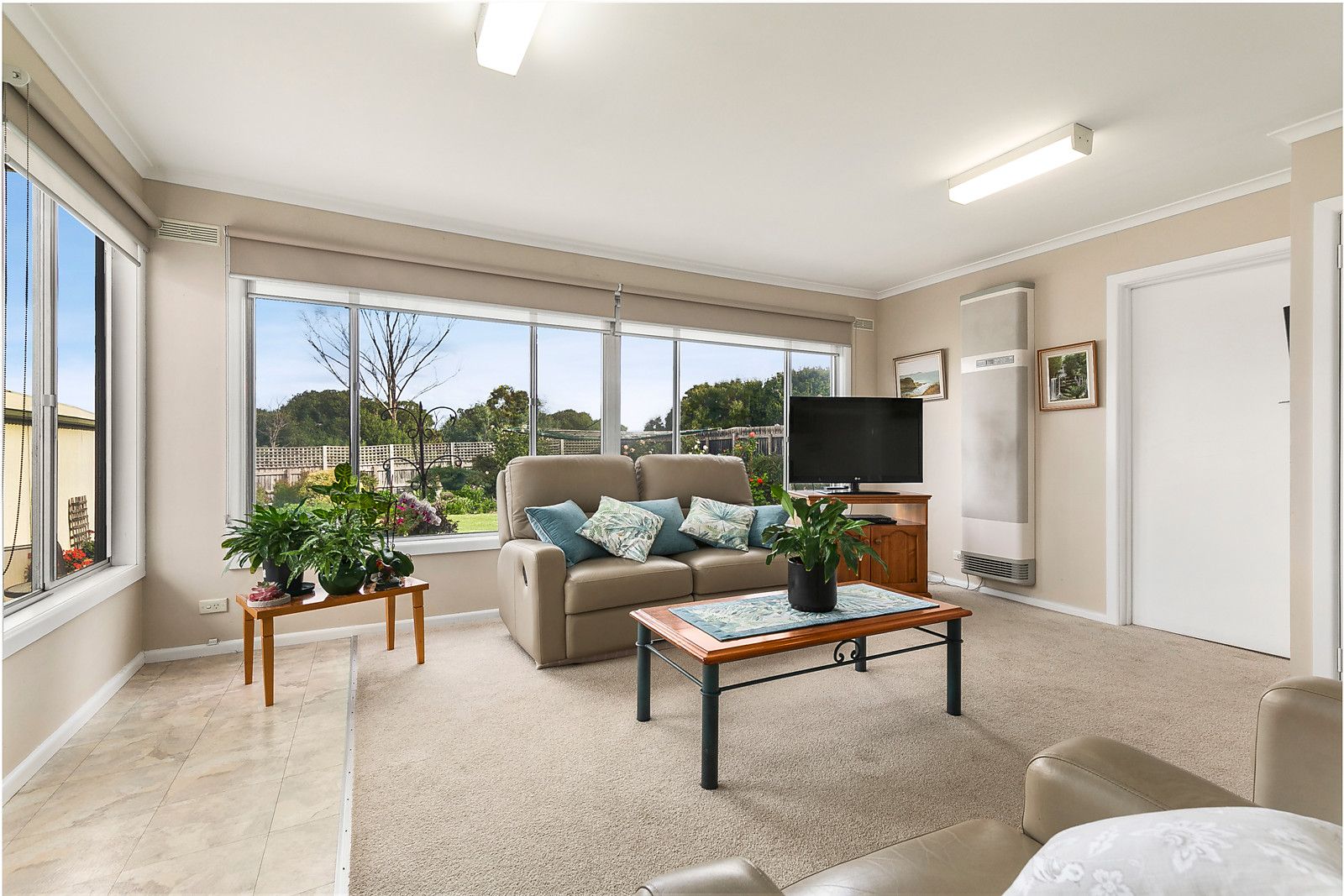 27 View Street, Essendon West VIC 3040, Image 2